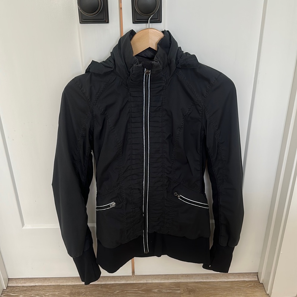 ‼️SOLD‼️Lululemon Jacket Reflective Ruching, and Hood size 6